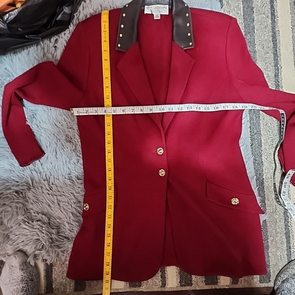 St. John Vintage Leather Trim Studded Sweater Blazer. Size 10 - Picture 4 of 16